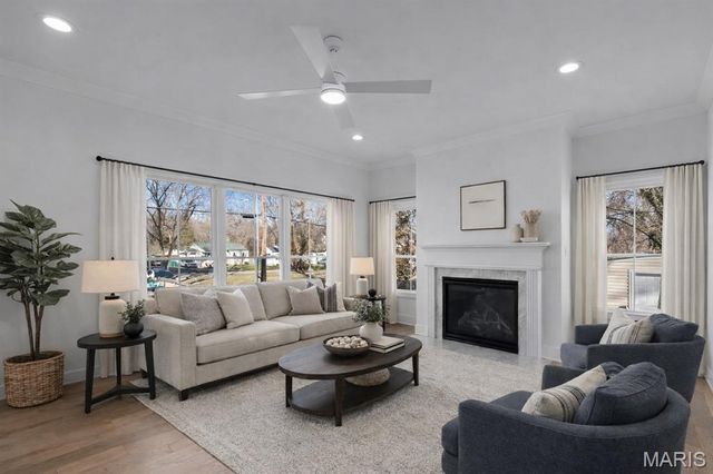 112 Oakwood Avenue, Webster Groves, MO 63119