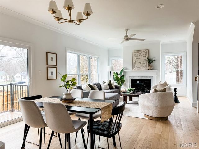 112 Oakwood Avenue, Webster Groves, MO 63119