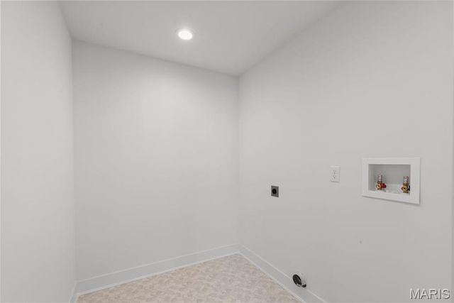 112 Oakwood Avenue, Webster Groves, MO 63119