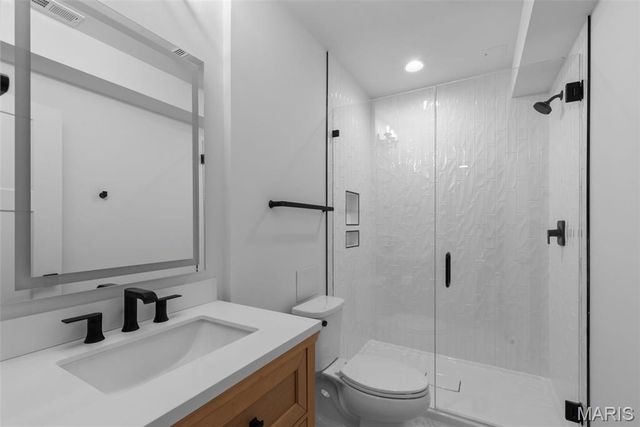 112 Oakwood Avenue, Webster Groves, MO 63119