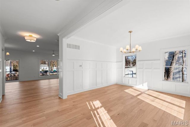 112 Oakwood Avenue, Webster Groves, MO 63119