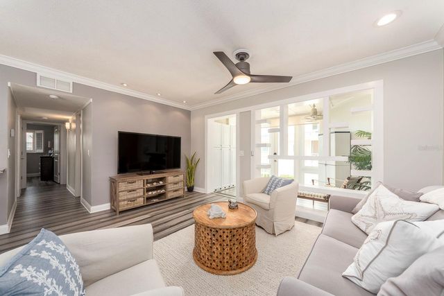 241 SKIFF POINT 4, Clearwater Beach, FL 33767