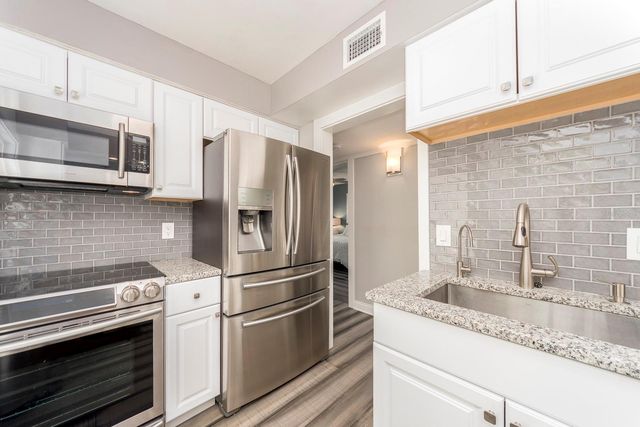 241 SKIFF POINT 4, Clearwater Beach, FL 33767