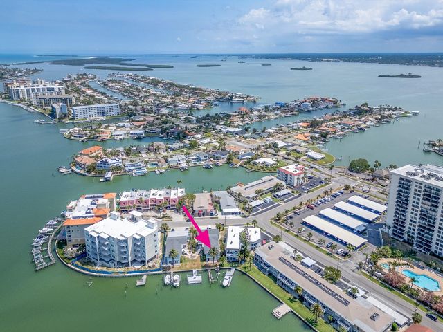241 SKIFF POINT 4, Clearwater Beach, FL 33767