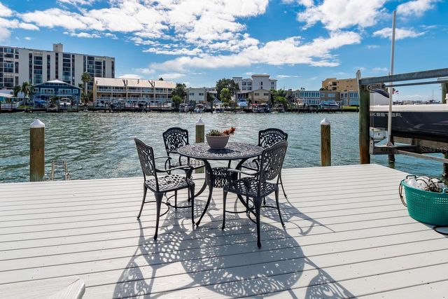 241 SKIFF POINT 4, Clearwater Beach, FL 33767