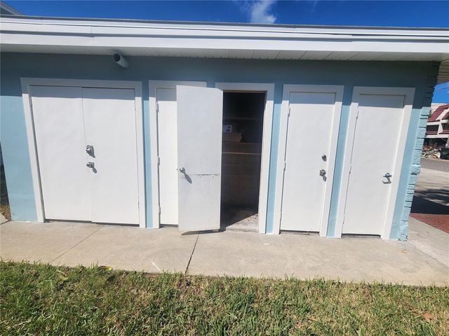 241 SKIFF POINT 4, Clearwater Beach, FL 33767