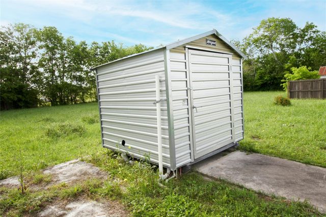 509 & 511 S Saint Andrews Street, Weimar, TX 78962