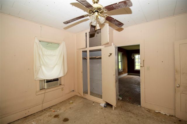 509 & 511 S Saint Andrews Street, Weimar, TX 78962