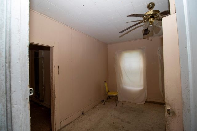 509 & 511 S Saint Andrews Street, Weimar, TX 78962