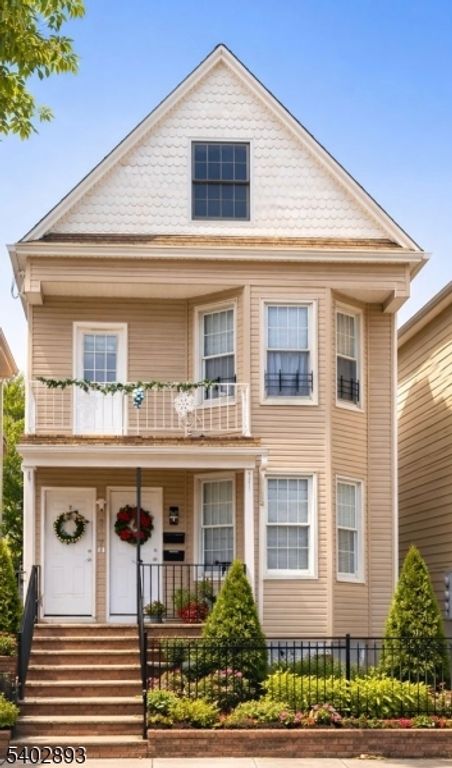 313 Washington Ave, Elizabeth City, NJ 07202