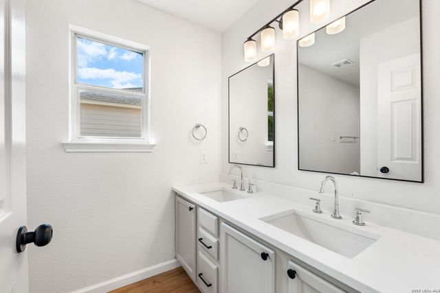 2835 SEASCAPE LN, New Braunfels, TX 78130