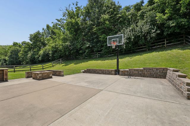 1977 Freedom Trail, Independence, KY 41051