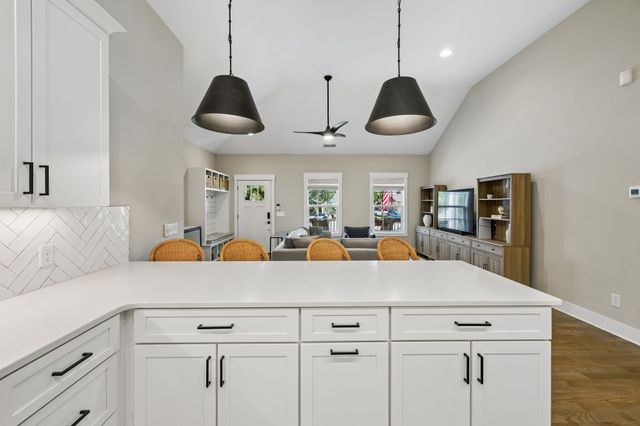 205 Morganmeade Ct, Nashville, TN 37216