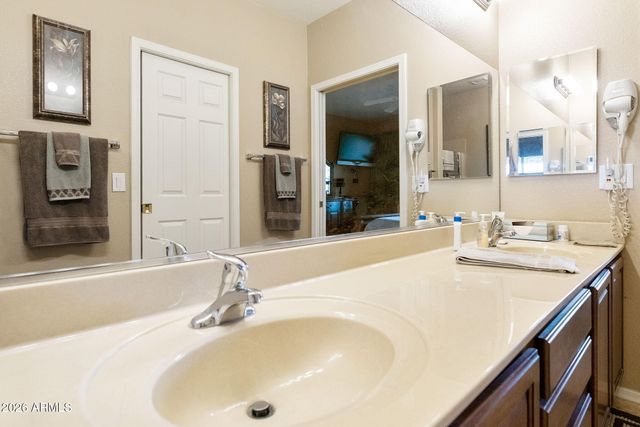 11250 E KILAREA Avenue 241, Mesa, AZ 85209