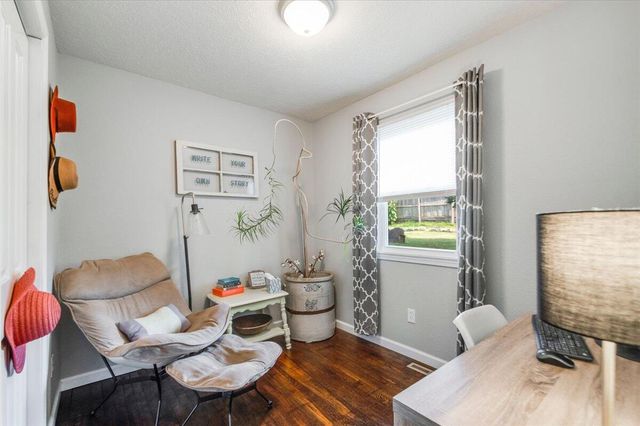 525 W Erie Street, Springfield, MO 65807