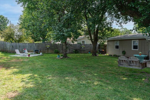 525 W Erie Street, Springfield, MO 65807
