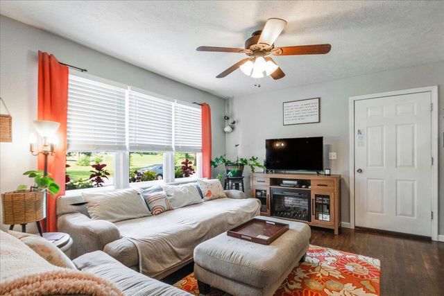 525 W Erie Street, Springfield, MO 65807