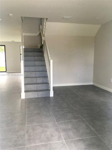 3670 SW 69th Avenue, Miami, FL 33155