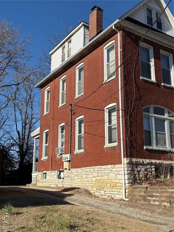 23 N 11th Street, Belleville, IL 62220