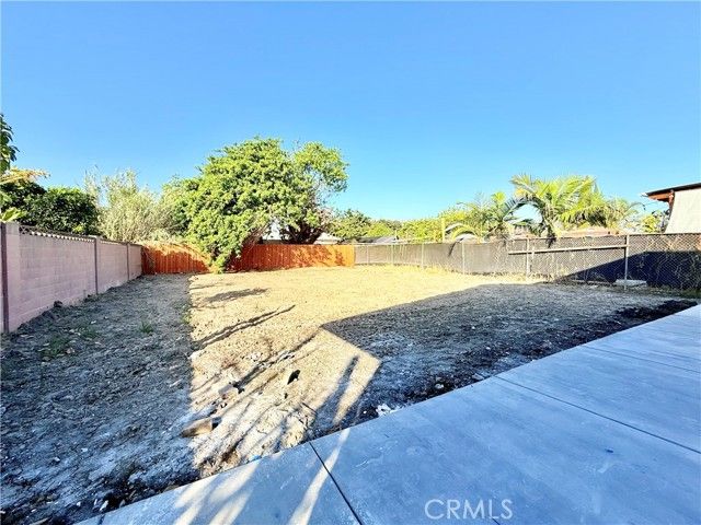 423 E Adams, Santa Ana, CA 92707