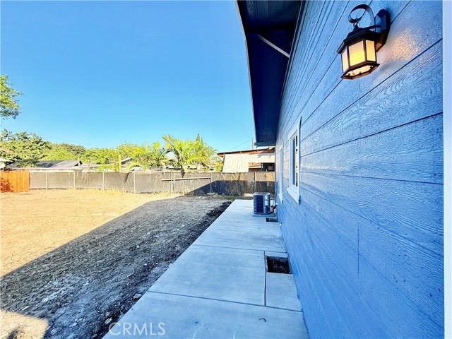 423 E Adams, Santa Ana, CA 92707