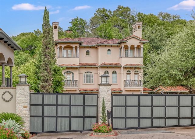 1529 Barton Springs RD 13, Austin, TX 78704