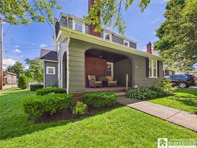 256 Highland Avenue, Hamburg, NY 14075
