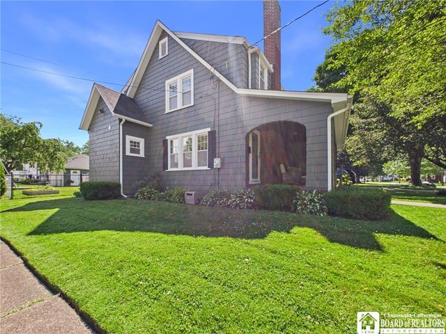 256 Highland Avenue, Hamburg, NY 14075