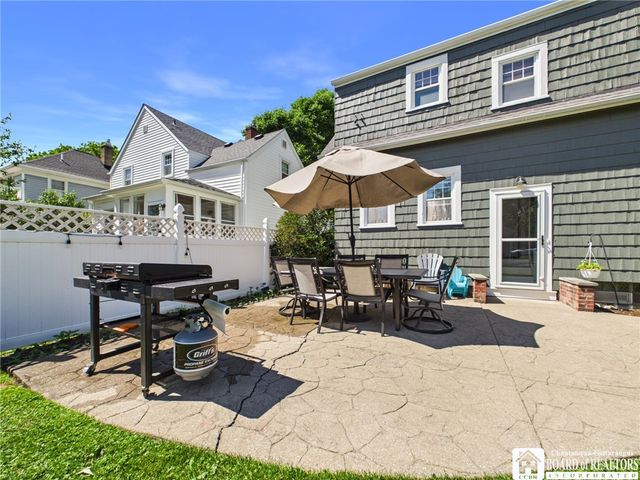 256 Highland Avenue, Hamburg, NY 14075