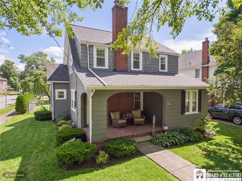 256 Highland Avenue, Hamburg, NY 14075