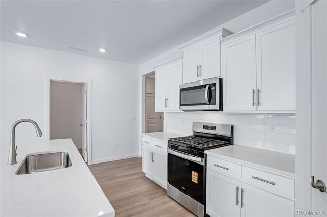 4808 Lynxes Way, Johnstown, CO 80534