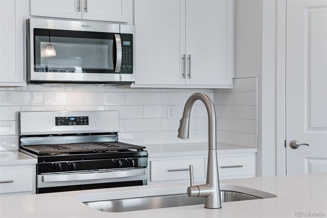 4808 Lynxes Way, Johnstown, CO 80534