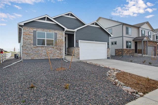 4808 Lynxes Way, Johnstown, CO 80534