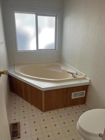 150 Kern Street 96, Salinas, CA 93905