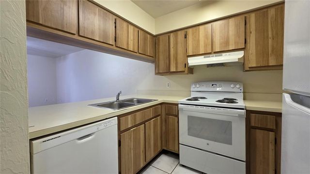 2635 SW 35TH PL 1705, Gainesville, FL 32608