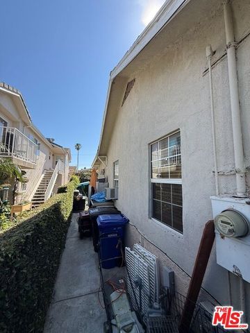 1041 W 1st Street, San Pedro (los Angeles), CA 90731