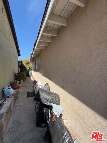 1041 W 1st Street, San Pedro (los Angeles), CA 90731