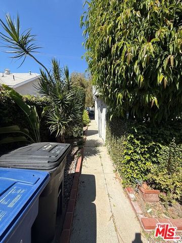 1041 W 1st Street, San Pedro (los Angeles), CA 90731