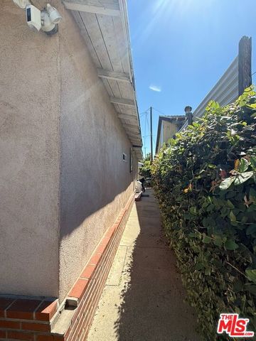 1041 W 1st Street, San Pedro (los Angeles), CA 90731