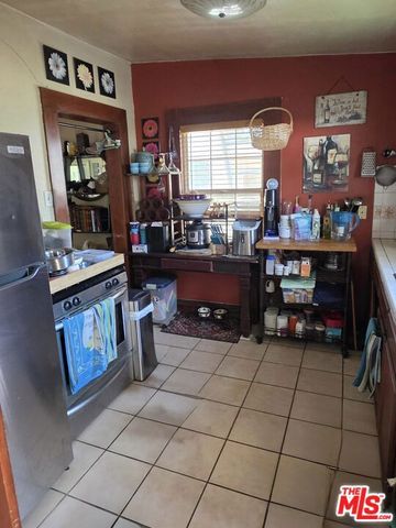 1041 W 1st Street, San Pedro (los Angeles), CA 90731