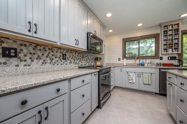 451 N Wilson Avenue, Morehead, KY 40351