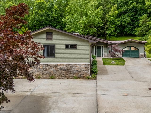 451 N Wilson Avenue, Morehead, KY 40351