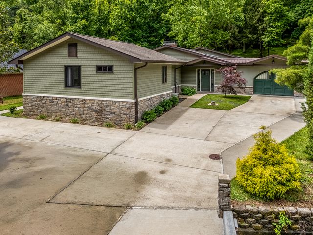 451 N Wilson Avenue, Morehead, KY 40351