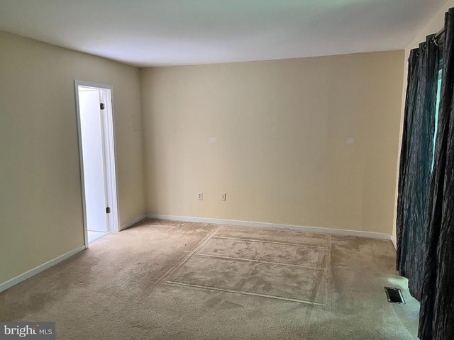 5822 JACKSONS OAK CT, Burke, VA 22015