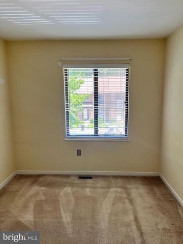 5822 JACKSONS OAK CT, Burke, VA 22015