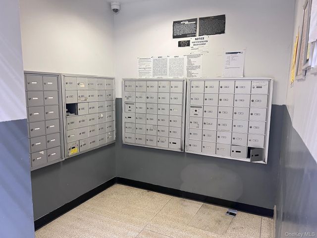 38-25 Parsons Boulevard 5A, Flushing, NY 11354