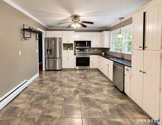 18 Overlook Road, Ledyard, CT 06335