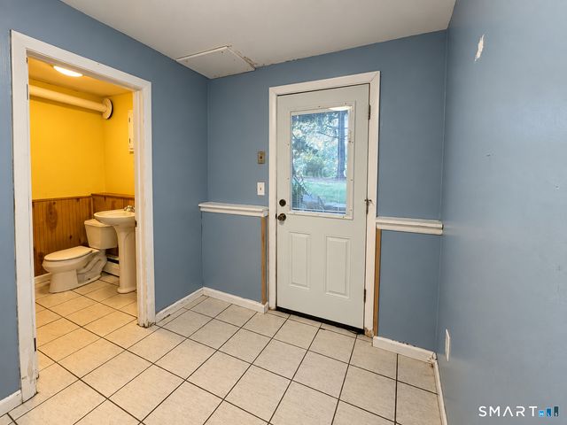 18 Overlook Road, Ledyard, CT 06335