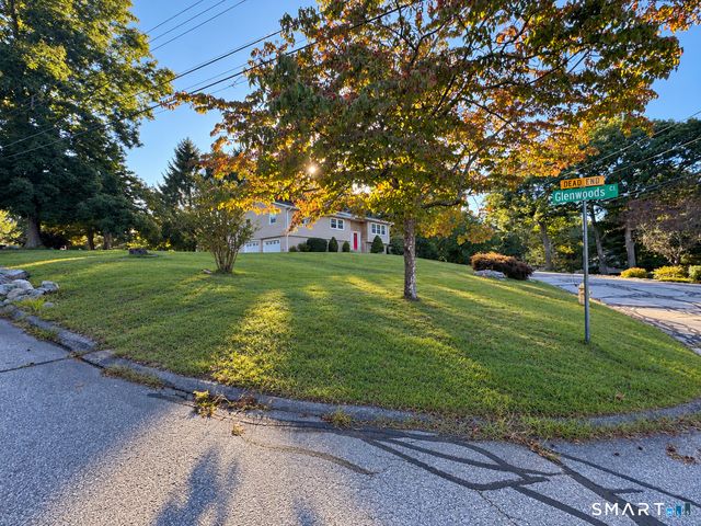18 Overlook Road, Ledyard, CT 06335