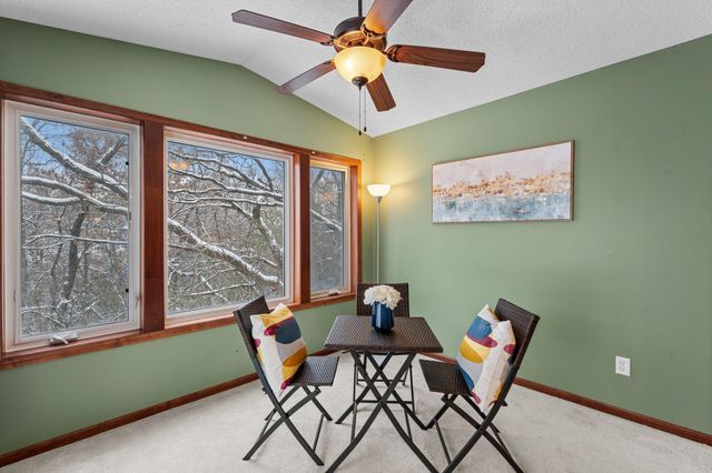 551 Stonewood Lane, Burnsville, MN 55306